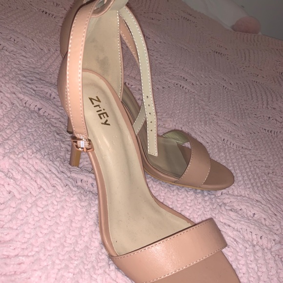 Shoes - 🔥DEAL🔥 Heels, US size 8, EU 39/40